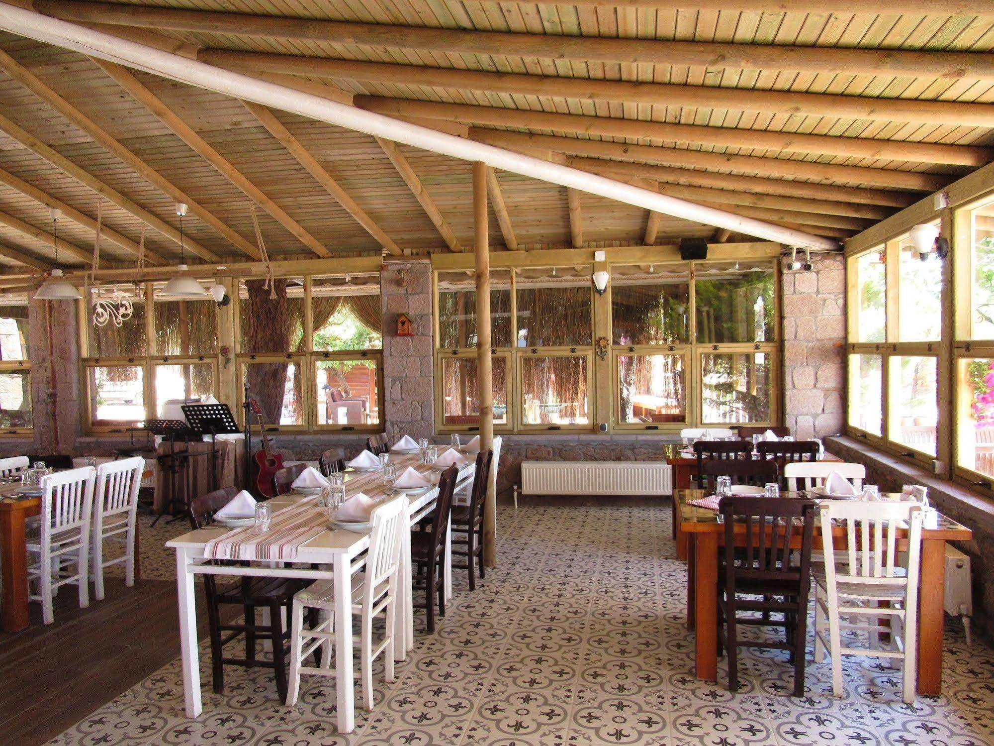 Assos Hunters Hotel (Adults Only) ภายนอก รูปภาพ