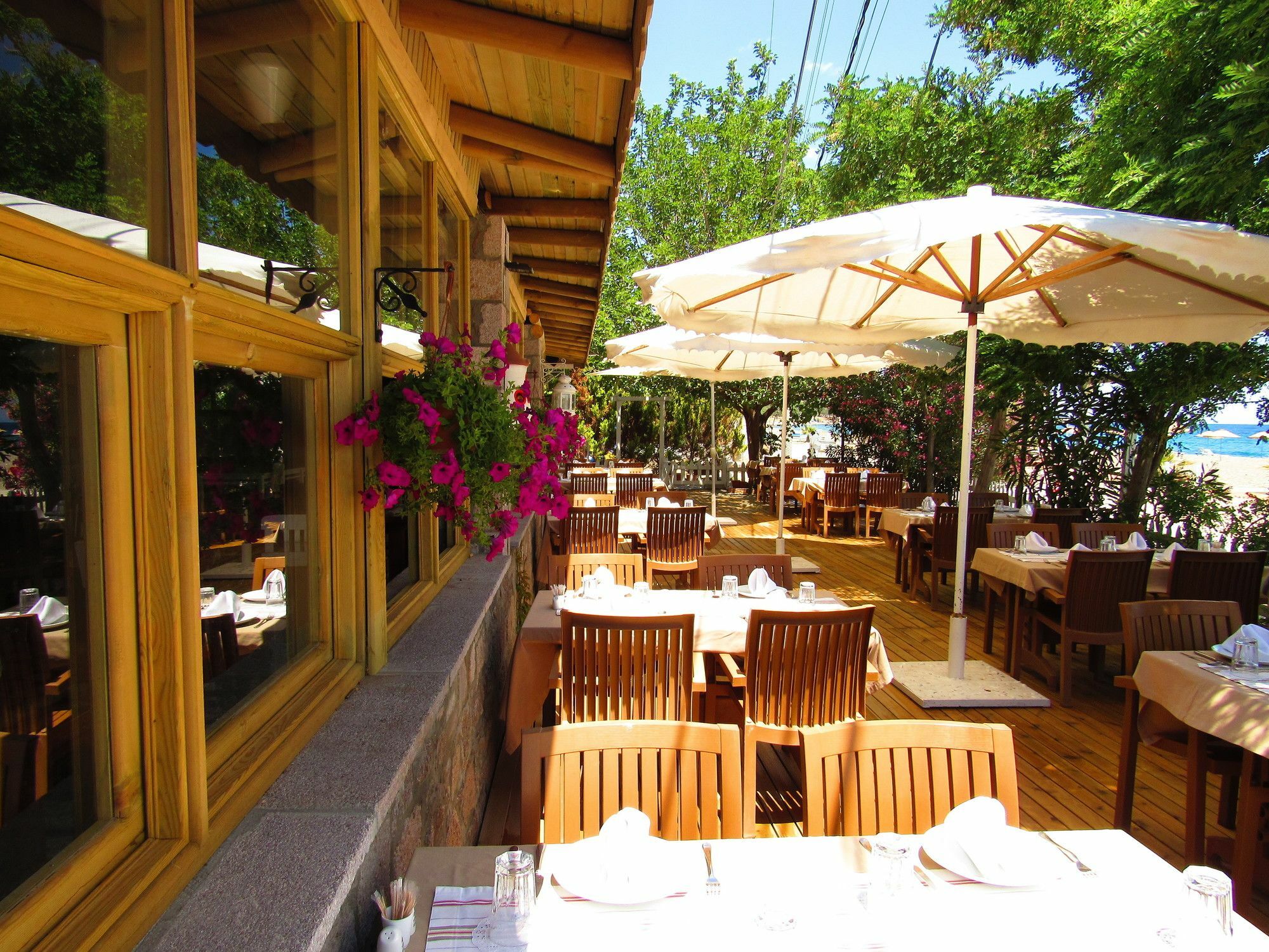Assos Hunters Hotel (Adults Only) ภายนอก รูปภาพ